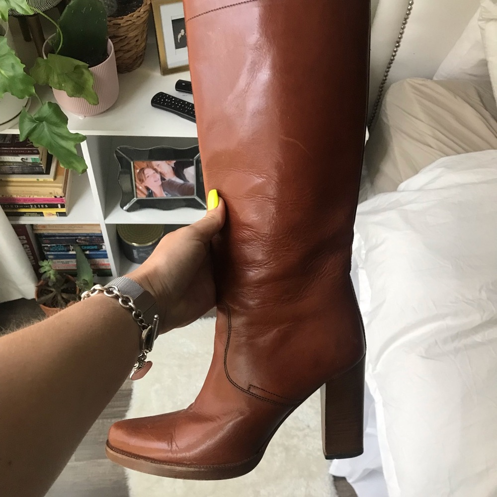 💫 Miu Miu Knee High Leather Boots💫